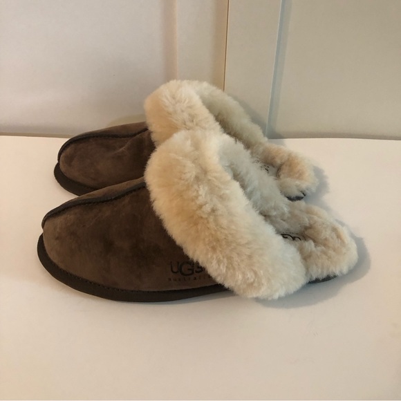 UGG Shoes - UGG Brown Slippers